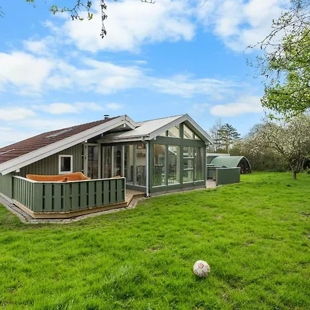 Gitt - 140m From The Sea By Interhome
