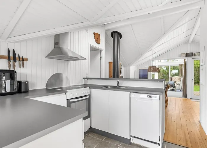 Gitt - 140m From The Sea By Interhome